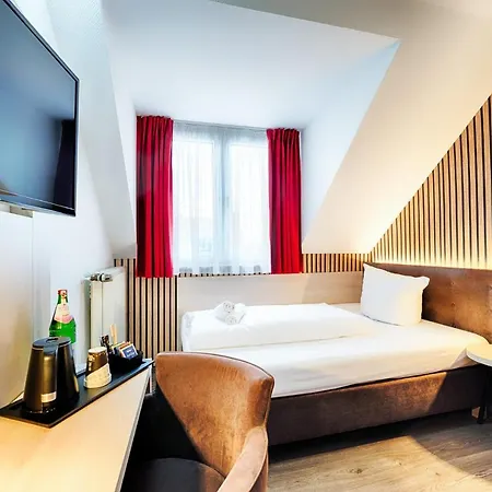 Home Hotel Hotel