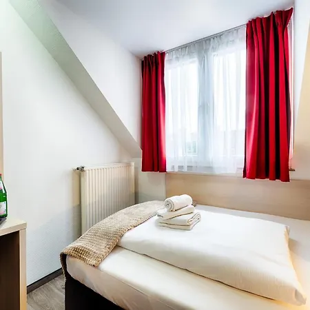 Home Hotel 3*