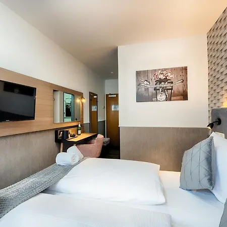 Home Hotel Hotel 3*