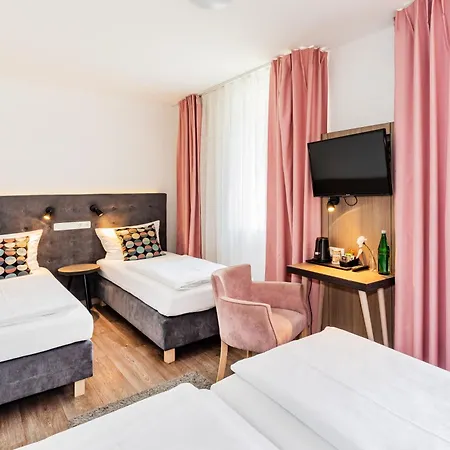Home Hotel Hotel 3*