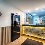 Home Hotel 3*