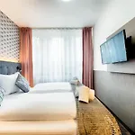 Home Hotel 3*