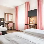 Home Hotel 3*