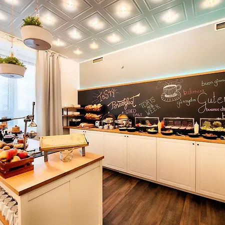 Home Hotel ホテル 3*