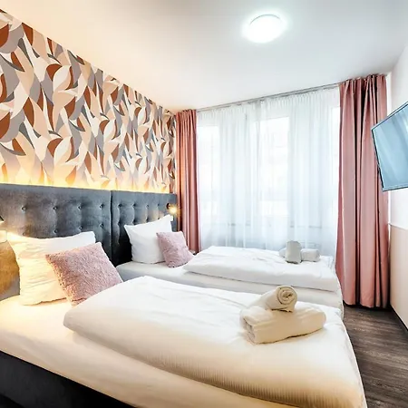 Home Hotel ホテル