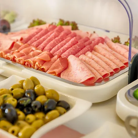 Home Hotel ホテル 3*