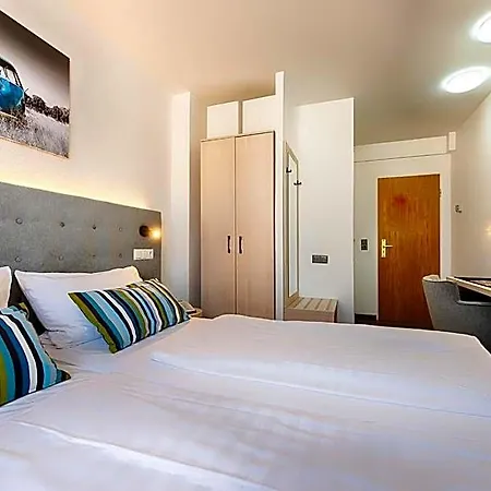 Home Hotel