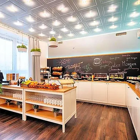 Home Hotel 3*